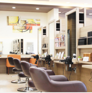 【ユーカリが丘】◆完全週休2日制・20時までの退勤可能・メイクも学べる環境◆売上とリピート率で高還元率な歩合！将来的には役職なども目指せるサロン「美容室クラフト ユーカリが丘店（ビヨウシツクラフトユーカリガオカテン）」からスタイリスト（美容師）の求人☆★