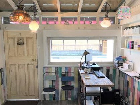 【桂】2024年4月にOPEN！土日入れる方急募！時給1400円！週3日からOK！ブランクがある方やママさんも歓迎！カットができなくても美容師として活躍できるカラー専門店です「グレーカラー毛染め専門店 KEY PERSon（グレーカラーケゾメセンモンテンキーパーソン）」からカラーリスト（美容師）の求人☆☆