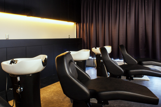 【武蔵小杉】◆完全週休2日制・社会保険完備・住宅手当あり◆20～30代のお客様を中心に支持される上質サロン！生涯美容師として活躍できるシステムを用意しており、キャリアアップも叶う！「acoron.武蔵小杉（アコロンムサシコスギ）」からスタイリスト（美容師）の求人☆★