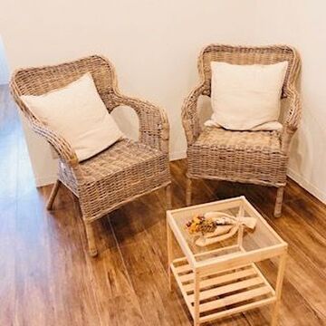 【福島】≪月給27万円〜≫≪月8〜10日休み≫≪土日休みOK≫≪社会保険完備≫勤務時間を選択可能！！女性が働きやすい環境が整ったサロン！厳選した薬剤や商材を取り揃えている「髪質改善ヘアエステ Reve（カミシツカイゼンヘアエステレーヴ）」からスタイリスト（美容師）の求人☆☆