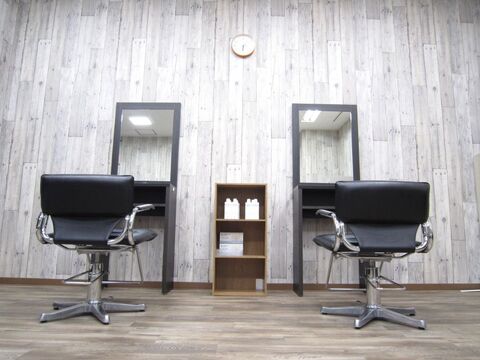 【関目】美容師の経験を活かして働けるカラー専門店！オートシャンプーなので手荒れの方も負担が少ない体制です！「First Color ライフ関目店（ファーストカラーライフセキメテン）」からカラーリスト（美容師）の求人☆☆