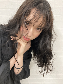 【東寺】≪月給23万円～≫≪月8日休みで土日休みもOK≫≪社会保険完備≫「時間貯金」や「美容手当」の制度あり！福利厚生も整ったスタッフ想いの働きやすい環境のサロンです！「Anu-Nn（アーヌエヌン）」からスタイリスト（美容師）の求人☆★