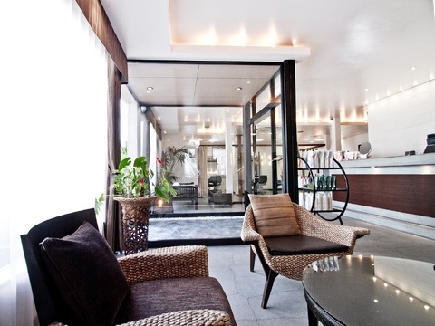 【住吉】≪月10～12日休み≫≪アシスタント専任OK≫≪ママさんの応募大歓迎≫≪16時までの勤務OK≫≪社会保険完備≫エリア高水準の働きやすい環境が整っています！アシスタント専任で働きたい方大歓迎！「CREER住吉店（クレールスミヨシテン）」からアシスタント（美容師）の求人☆★