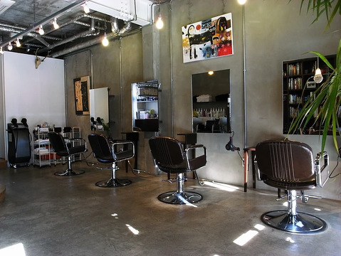 【JR守山駅】◇◆月7,8日休み◆海外研修あり◆◇撮影やコンテストなど、興味のあることには幅広く取り組んでいける環境です♪プライベートも大切にできるso-La（ソラ）からスタイリスト・Jr.スタイリスト（美容師）の求人☆★☆