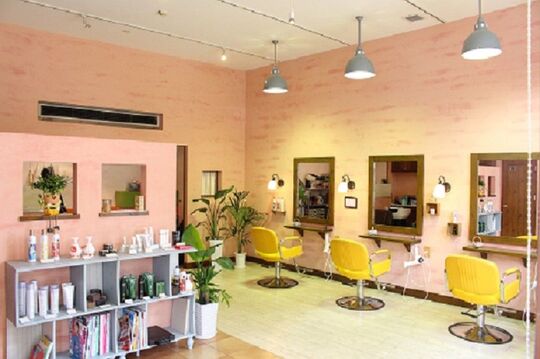 【姪浜】≪社会保険あり・完全週休2日制も選択OK・入客チャンスあり・土日祝の勤務ができる方は時給1500円≫お客様との繋がりを大切にしている地域密着型サロン「le paradis（ルパラディー）」からスタイリスト（美容師）の求人☆☆