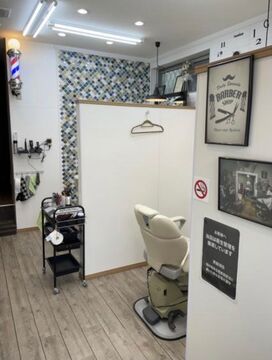 【八丁畷】≪月給40万円スタート≫≪賞与あり≫≪寮あり≫スタッフさんの情熱をしっかり還元！海外からの逆輸入サロン！「BarBer Rose（バーバーローズ）」から理容師（理容室）の求人★☆