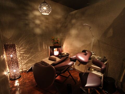 【東中野】◆実働8時間のシフト制・住宅手当あり・社会保険完備・髪型やネイル自由・モデル集めサポートあり◆某コンテスト全国3位の実力派！最新技術も随時導入し、お客様に満足していただけるまで真剣に向き合うことのできるサロンです！「Beauty Resort Arya 東中野店（ビューティーリゾートアーリアヒガシナカノテン）」からアイリスト（アイデザイナー・まつ毛エクステ）の求人☆☆