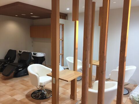 【交野市駅】≪月7,8日休み≫≪第3日曜定休≫≪1時間休憩あり≫≪平均退社時間19時30分≫地域密着型のアットホームサロン◎人間関係も良好で離職率が低い！「Hair Make TWINS -street-（ヘアーメイクツインズストリート）」からスタイリスト（美容師）の求人☆★☆