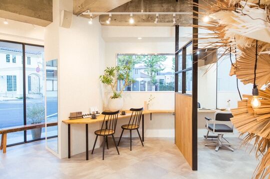 【苦楽園口】≪土日祝休みOK≫≪営業中レッスンOK≫プライベートも楽しんでください！カッコイイ美容師を目指しませんか ？「OVER THANKS.（オーバーサンクス）」からアシスタント（美容師）の求人☆★