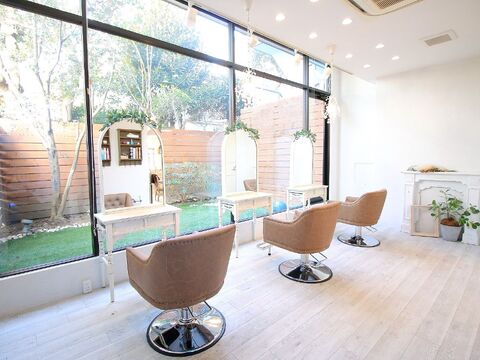 【千林】≪完全週休2日制！ウィッグ代サロン負担！営業時間内レッスンOK！社会保険完備！≫リゾート感あふれる可愛らしい店内が特徴的！プライベートも大切にできる超好待遇サロン「cherie（シェリー）」からアシスタント（美容師）の求人☆☆