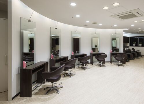 【恵比寿】＜完全週休2日制＞＜社会保険完備＞抜群の待遇を擁する全国に展開するTAYAグループ☆歴史ある会社で、充実の教育体制があるので安心してスタイリストを目指せます♪TAYA アトレ恵比寿店（タヤアトレエビステン）からアシスタント（美容師）の求人☆★