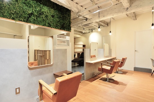 【塚口】≪社会保険完備≫≪月8.9日休み≫離職率も低いので安心して働ける！プライベートも充実！ON・OFFをしっかりメリハリつけて働くことが出来るサロン「chill out 本町店（チルアウトホンマチテン）」からアシスタント（美容師）の求人★☆★