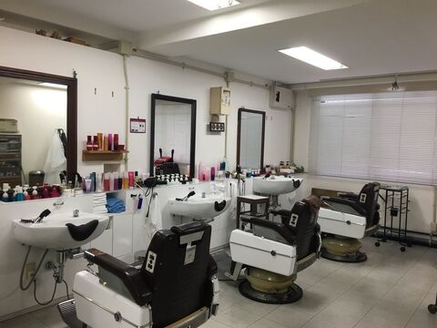 【薬院大通】≪社保完備≫≪未経験・通信生・新卒生OK≫ヘアケアに力を入れ、技術だけでなく、薬剤知識も学べる環境！！広々した空間でお仕事できる「chronicle（クロニクル）」からJr.スタイリスト（美容師）の求人★☆★