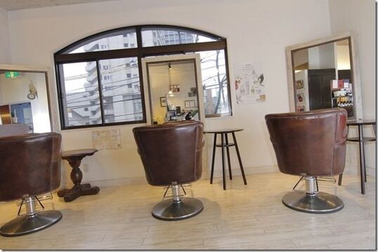 【赤坂】《パート・アルバイトOK》夜遅くまでレッスンをする事がないのでプライベートの時間も大切にできます♪店内はとってもオシャレでお仕事するのが楽しくなるヘアサロン「matilda（マチルダ）」からスタイリスト（美容師）の求人★☆★