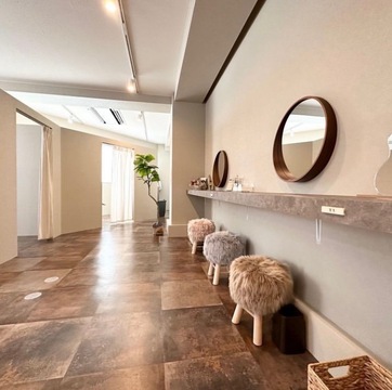 【小倉駅】≪月休8日・社会保険完備・実働8時間・月給20万円スタート≫個室施術のため技術に集中できます！ネイル・マツエクのトータルビューティーサロン「Blabo ～eyelash&nail～（ビーラボアイラッシュアンドネイル）」からアイリスト（アイデザイナー・まつ毛エクステ）の求人☆☆