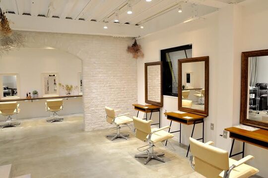 【赤塚】◆住宅手当あり・休日数の選択可能・有給休暇あり・社会保険完備◆入客数が多く、売り上げもしっかりスタッフに還元！！自分に合った働き方が出来る！GOOD NEIGHBORS 赤塚店（グッドネイバーズアカツカテン）からスタイリスト（美容師）の求人★☆