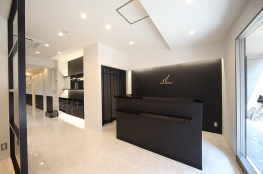 【高槻】月8日までお休み選択可能◆◇高級感＋安心感を大切に、ゆっくりお客様と関わっていきます。プライベートも大切にできるサロンｄ.HAIR DESIGN（ディーヘアデザイン）からアシスタント（美容師）の求人☆☆