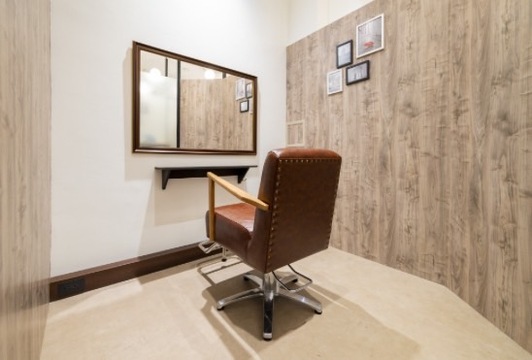 【日比谷】≪完全週休2日制≫≪実働7.5～8時間≫≪社会保険完備≫≪20時迄に退勤OK≫充実した福利厚生で安心して長く働ける環境！髪質改善に特化した女性専門サロン！「ヘアメディカルサロン銀座（ヘアメディカルサロンギンザ）」からスタイリスト（美容師）の求人★☆