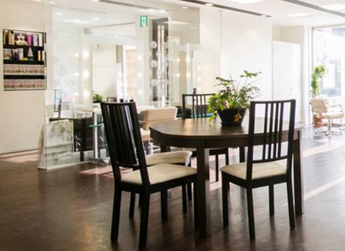 【我孫子駅◆完全週休2日制・有給休暇あり・1年半以内でのデビュー可能・営業時間内レッスンOK・社会保険完備◆アシスタント時代から沢山の経験が積めます！頑張りをしっかりと評価してもらえるサロンです！「CUORE 我孫子店（クオーレアビコテン）」からアシスタント（美容師）の求人★☆