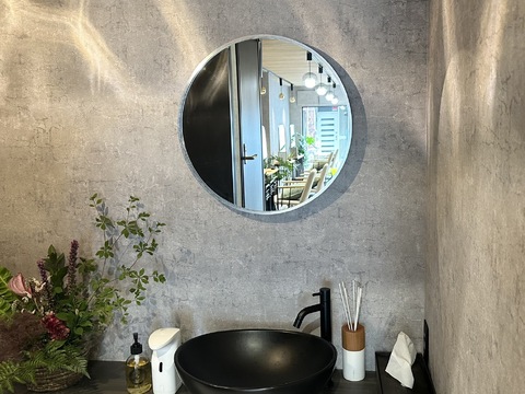 【堅下】◆平均月給40万円◆完全週休2日制◆土日休み相談可能◆営業時間19時半まで◆レッスン強制参加なし◆客単価10000円◆賞与あり◆集客力抜群のトレンドサロン！高月給と高還元率で、頑張りはしっかりと還元します！「HAILEY（ヘイリー）」からスタイリスト（美容師）の求人☆★