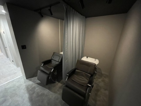 【南茨木】 ≪週休3日で働いても月給20万円保障あり≫≪月8～12日休みを選択可能≫≪土日休みOK≫≪社会保険完備≫≪GW・秋季休暇もあり≫途中退店可能で自由な働き方が可能！主婦の方も働きやすい環境！オリジナルの薬剤を武器にお客様の髪の毛を本当に美しくしていきます！完全予約制の好待遇サロン「Dears 茨木店（ディアーズイバラキテン）」からスタイリスト（美容師）の求人☆☆