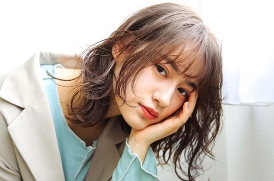 【池袋】≪完全自由出勤制≫≪客層20代メイン≫髪質改善、最新のトレンドスタイルがウリの人気サロン！ママさん美容師の方も働きやすい制度を整えています！「chill（チル）」からスタイリスト（美容師）の求人☆★