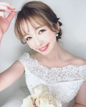 【外環沿い富田林】 月8日休み  社会保険完備 実力派オーナーが手がけるトータルビューティーサロン！技術を学びたい、講師活動に興味のある方にぴったりなサロンです！「lulu CHARIS（ルルカリス）」からアシスタント（美容師）の求人☆☆