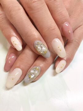 【鳳】≪経験者の募集≫≪完全週休2日制≫≪社会保険完備≫≪残業無し≫≪業務委託・正社員・パート・アルバイトOK≫集客がしっかりしているので、経験者の方であればすぐにお客様がつく環境です！温かいスタッフさんが魅力的！！今までの経験を生かして働きたい！という方にもオススメ！地元の方にも愛される地域密着型のアットホームサロン「STAY GOLD（ステイゴールド）」からネイリスト（ネイル）求人☆☆