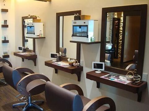 【御坊】社会保険を完備する好待遇！「環境にも、お客様にも優しく」をコンセプトに丁寧なカウンセリングを心掛け、大人の女性の癒しを提供しているサロン「ANGIE」からスタイリスト（美容師）の求人☆★