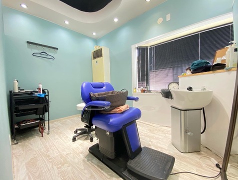 【河瀬】≪指名70％／フリー50％≫≪完全個室≫≪土日休みや連休もOK≫≪平均客単価約12000円≫入客チャンス◎！マンツーマンスタイルの業務委託サロン。大人女性をターゲットとした「Hair&Beauty Ghibli（ヘアアンドビューティーギブリ）」からスタイリスト（美容師）の求人☆★