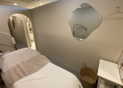 【東岸和田】≪毎週日曜定休≫≪実働8時間≫≪未経験の方も経験者も大歓迎≫お仕事もプライベートも両立できる環境です〇ママさんスタッフも活躍中！！美容に関わるお仕事に就きたい方大歓迎！！「MIMPI（ミンピ）」からアイリスト（まつげエクステ・まつげパーマ・アイブロウ）の求人☆☆