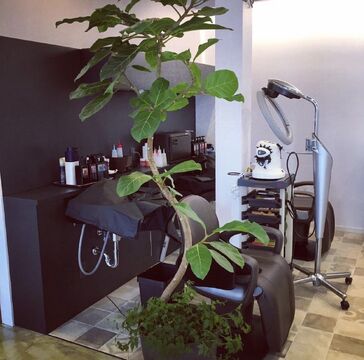 【吉祥寺】≪営業時間内レッスンOK≫≪完全週休2日制≫≪マンツーマンレッスン≫≪ブランクOK≫計算された技術で、ハイセンスで創る柔らかなショートカットが得意なサロン！男性客からの支持率も◎！「FACES hair lounge（フェイセズヘアラウンジ）」からアシスタント（美容師）の求人☆★