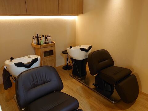 【島ノ関】≪月給19万円≫≪月8日休み≫オーナーからマンツーマンで技術を学べる！自分のペースでレッスンを進めていけるサロン！「Hair&Spa Faris（ヘアアンドスパファリス）」よりアシスタント（美容師）の求人☆★