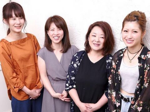 【学園前】◇◆社会保険あり◆◇長く勤めれば勤めるほど、条件UP！ハイキャリアの方でも安心して働ける環境が魅力です♪カラー専門店Lily（リリー）からカラーリスト（美容師）の求人☆★