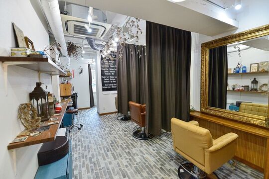 【三ノ宮】入客チャンスあり！！一人一人のお客様のスペースを大事にしているんです！クリエイティブな活動にも力をいれているオシャレサロン「hairsalon 6（ヘアサロンロク）」からスタイリスト（美容師）の求人☆★