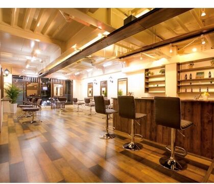 【住道】≪日曜日定休あり≫≪最短2年でスタイリストデビュー≫≪社会保険完備≫やる時やって休む時は休む！チャレンジしたい事を尊重してもらえるお店です！興味があれば、撮影にも参加できますよ！「canon art（カノンアート）」からアシスタント（美容師）の求人☆★☆