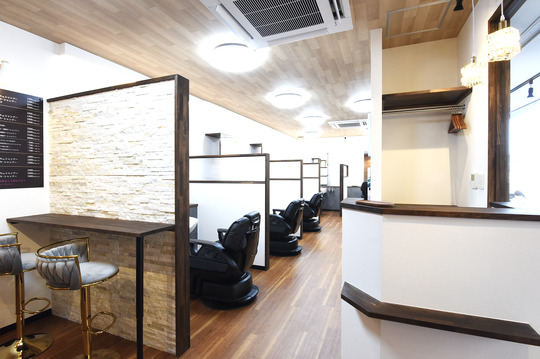 【王子公園】≪技術者・日当13200円保証≫≪早くて19時、遅くて20時に退勤≫≪月20〜25日出勤の選択制≫≪社保あり正社員と業務委託あり≫長く安心して働くなら地域密着の理容室！若い方からベテランさんまで幅広い世代が活躍する「日本理容 王子公園店（ニホンリヨウオウジコウエンテン）」から理容師（理容室）の求人★☆