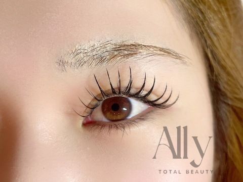 【明石駅】≪週3日、1日5時間～OK≫≪日曜休みOK≫≪16時までの勤務OK≫完全個室のプライベートサロン！自由度の高いシフトで働きやすい環境です！「ido.ally（アイドュードットアリー）」からアイリスト（まつげエクステ・まつげパーマ・アイブロウ）の求人☆☆