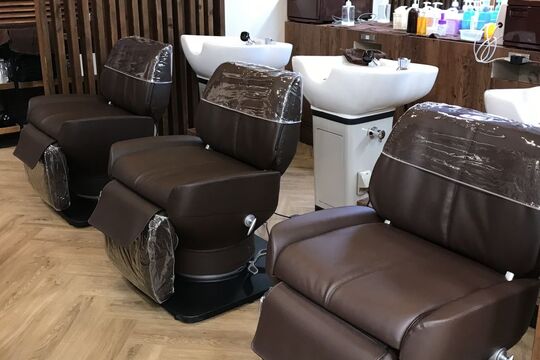 【新守谷】≪産休育休実績あり≫≪社会保険完備≫≪完全週休2日制≫働きやすさ重視！プライベートと両立しながら働けます！「Ray 新守谷店（レイシンモリヤテン）」からアシスタント（美容師）の求人★☆