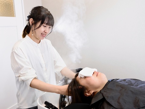 【高の原】≪時短勤務もOK！≫≪完全個室≫≪完全週休2日制＆社会保険完備≫≪頭皮ケアや髪質改善に注力≫スタイリストオンリーサロン！営業時間18時まで＆平均退社は17時！早い日には16時に退勤可能！完全個室の高単価サロンでお客様とじっくり関わっていくことができます！「atelier RICO奈良高の原店（アトリエリコナラタカノハラテン）」からスタイリスト（美容師）の求人☆☆