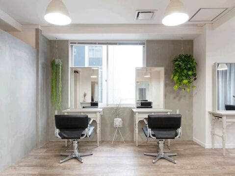 【甲子園】≪社会保険完備≫集客力抜群で入客チャンスはバッチリ！オープンから勢いが止まらない！！梅田の人気ブランド店の系列店。「fig by artefice（フィグバイアルテフィーチェ）」からスタイリスト（美容師）の求人☆★☆