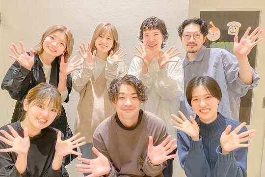 【南巽】≪完全週休2日≫≪有給休暇あり≫≪産休育休制度あり≫≪レッスンしても20時半退勤≫「どんな人と一緒に働くか」が大事、という方にオススメ！お客様ともスタッフ同士も、親身に関わる地域密着サロン「Nina by Snip（ニーナバイスニップ）」からアシスタント（美容師）の求人☆★☆