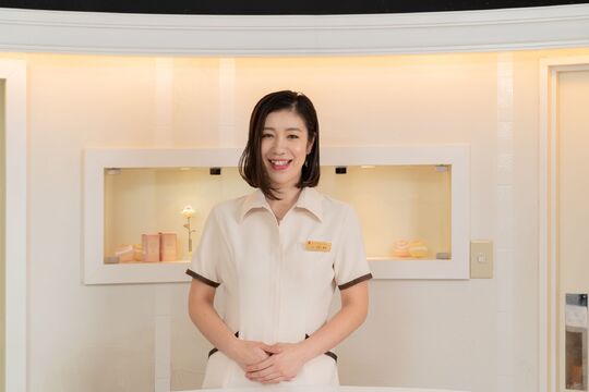 【平塚駅】◆日曜定休・産休育休制度あり・退職金制度あり・社会保険完備◆未経験の方でも安心の研修制度が魅力です！地域のお客様に愛される人気のお店です！BEAUTY REVERSE 平塚店（ビューティーリバースヒラツカテン）からエステティシャンの求人☆☆