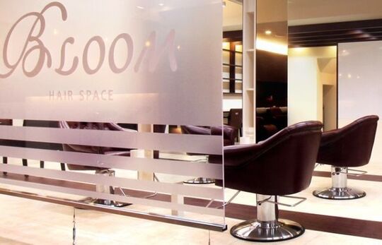 【園田】お給料17万円スタート★スタッフ同士仲が良いので一緒にキャリアアップ出来る環境！◇社会保険完備◇地域密着型のアットホームサロン“hero（ヒーロー）”からアシスタント（美容師）の求人☆★☆