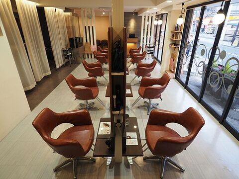 【一之江】◆完全週休2日制・有給休暇あり・産休育休制度あり・社会保険完備◆離職率が低く、長く活躍できる環境です！子育てとの両立も可能な「Rever Tokyo 一之江店（リベアトウキョウイチノエテン）」からスタイリスト（美容師）求人☆★