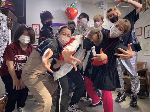 【阪神芦屋】≪月給21万円スタート≫≪平均退社時間19時≫≪完全週休2日制≫≪社会保険完備≫充実のカリキュラムでデビューまでを安心サポート！風通しの良い社風なので、自分のペースで学んでもらえます！どんな働き方も一度ご相談ください「LINDA（リンダ）」からアシスタント（美容師）の求人★☆