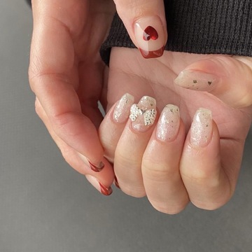 【平野】サロンワーク経験のある方の募集！≪髪色・ネイル自由≫≪16時までに退勤可能≫豊富なカラーとパーツあり！ワンホンネイルが人気のサロン！「nail salon lino（ネイルサロンリノ）」からネイリスト（ネイル）の求人☆☆