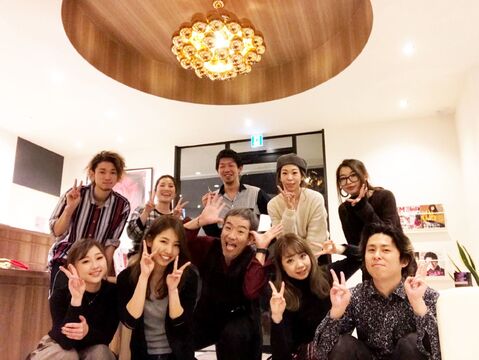 【南草津】◆社会保険完備・月7,8日休み・住宅手当あり・営業時間内レッスンOK◆経験が浅いうちからケアリストとして、やりがいをもって働けます♪ヘアケアに特化したサロンFIX-UP HAIR（フィックスアップヘアー）からアシスタント（美容師）の求人☆★☆