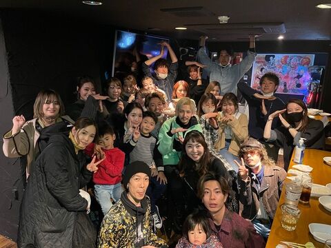 【通町筋駅】≪離職率5％以下・高月給・最低保障給あり・20代のお客様が多い・最短1年半年でスタイリストデビュー可能≫平均売上月100万以上のスタッフも在籍！完全週休2日制で働きやすさバッチリ！！自分の時間を大切にできて長くお仕事できるヘアサロン「TIGRE kamitori（ティグルカミトオリ）」からアシスタント（美容師）の求人☆★☆