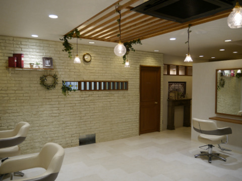 【摂津富田】◇◆有給休暇あり◆残業手当あり◆家族手当あり◆◇頑張れば頑張っただけ給与にも還元！ヘアケアに特化したオーガニック系サロンPure-Lacheln(ピュアレッフェルン)からアシスタント(美容師)の求人☆★☆